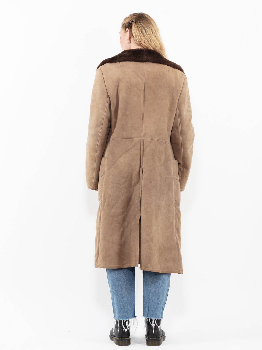 Vintage 70's Women Sheepskin Coat in BeigeA0317