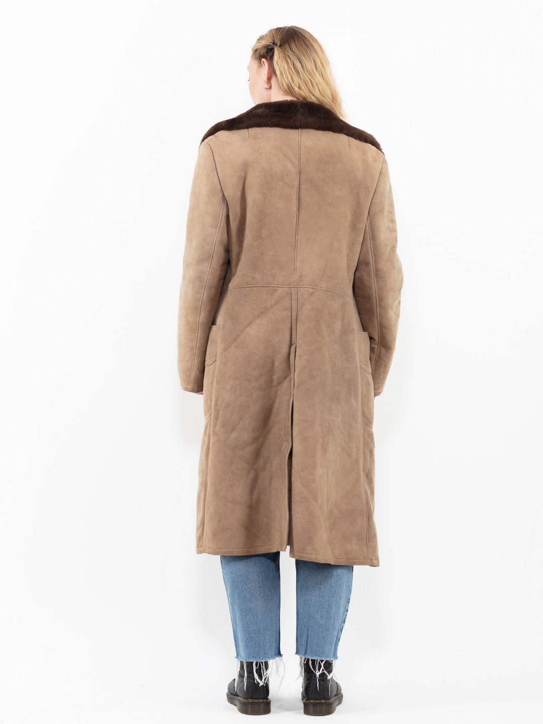 Vintage 70's Women Sheepskin Coat in BeigeA0317