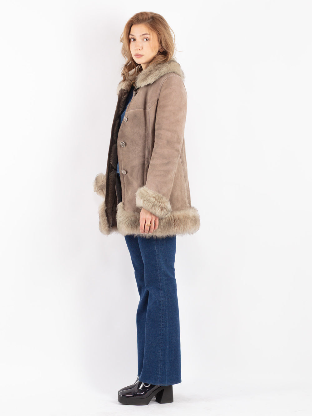 Vintage 70's Women Sheepskin Coat in Beige