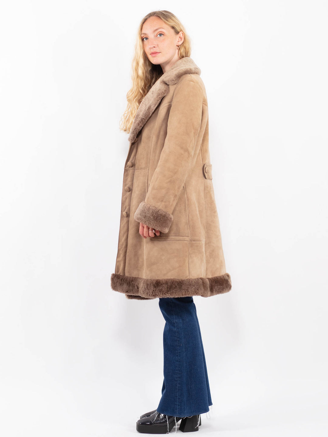 Vintage 70's Women Sheepskin Coat in BeigeA0422