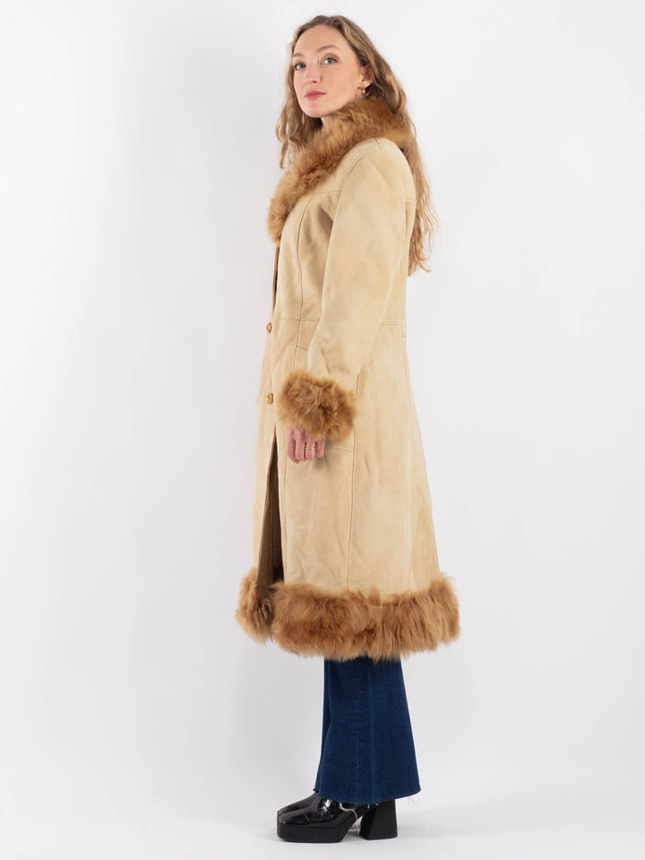 Vintage 70's Women Sheepskin Coat in BeigeV9173