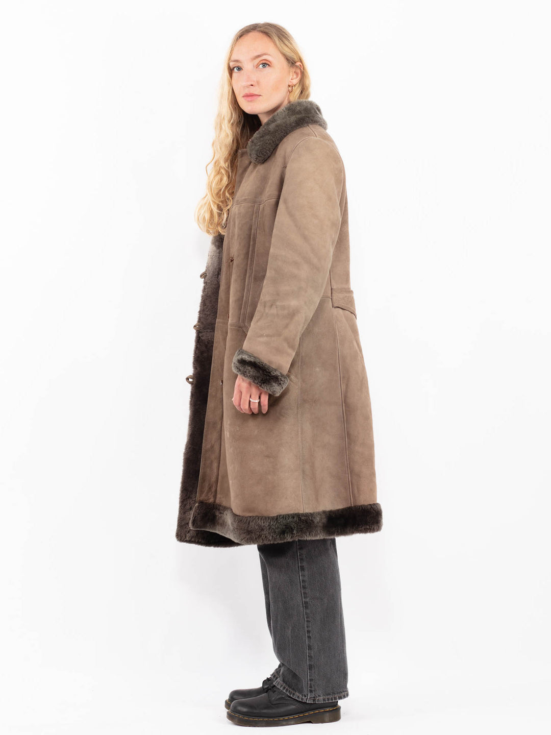 Vintage 70's Women Sheepskin Coat in Brown