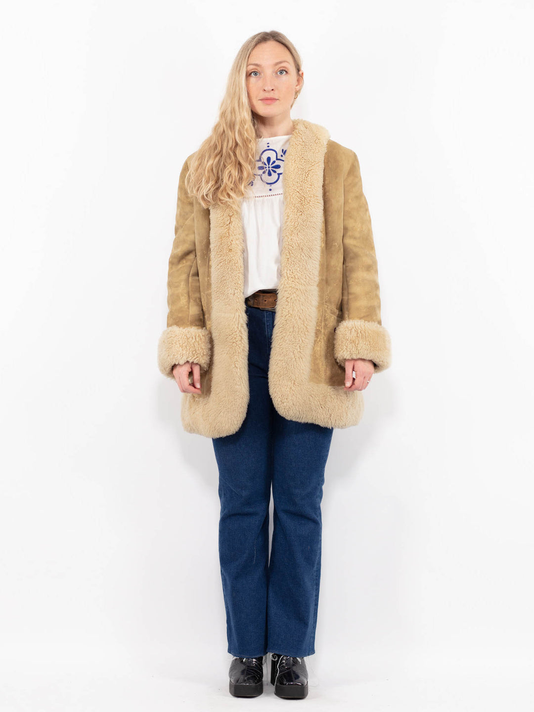 Vintage 70's Women Sheepskin Coat in BeigeA1054
