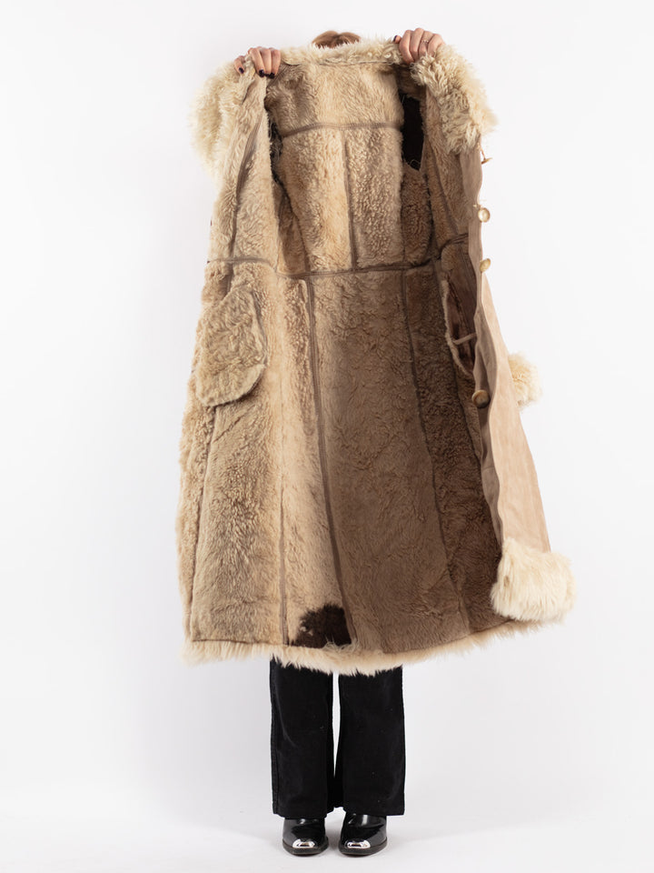 Vintage 70's Women Sheepskin Coat in Beige