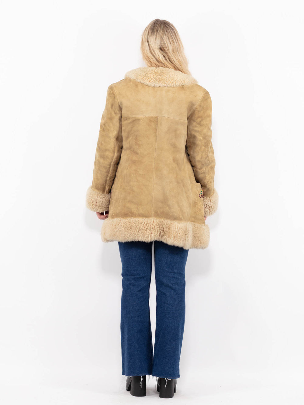 Vintage 70's Women Sheepskin Coat in BeigeA1054
