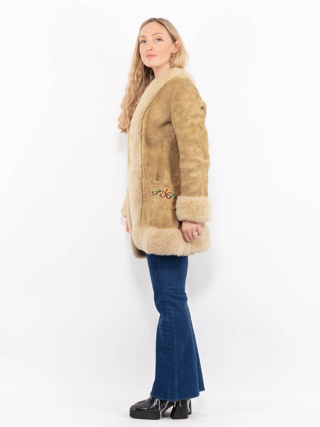Vintage 70's Women Sheepskin Coat in BeigeA1054