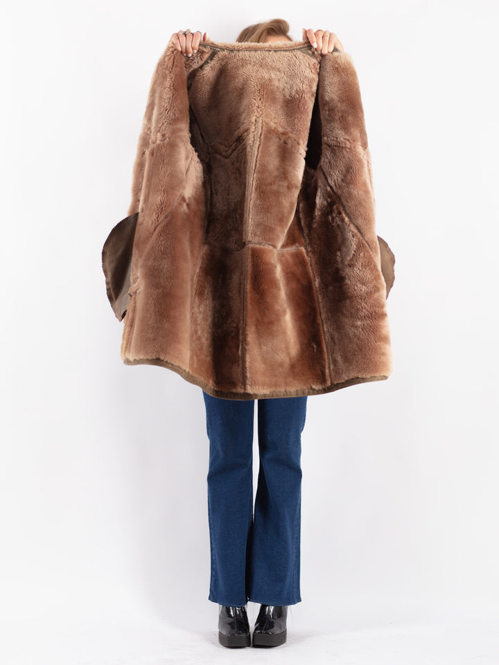 Vintage 70's Women Sheepskin Coat in Beige