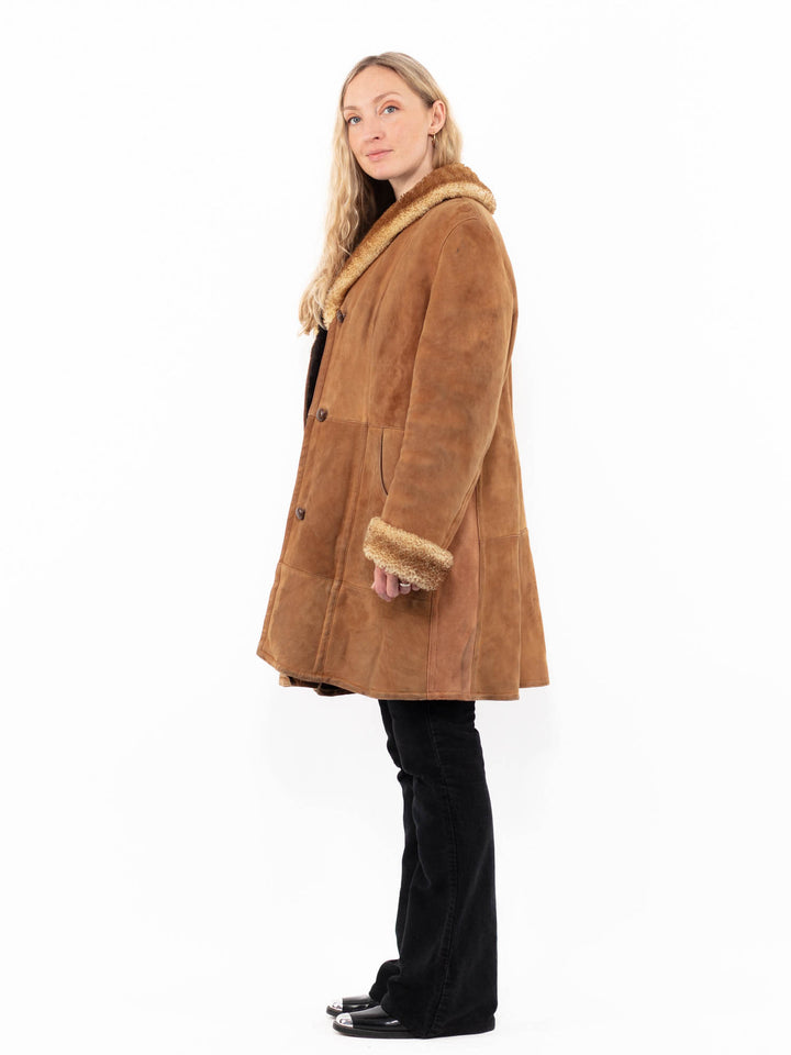 Vintage 70's Women Sheepskin Coat in BrownA0960