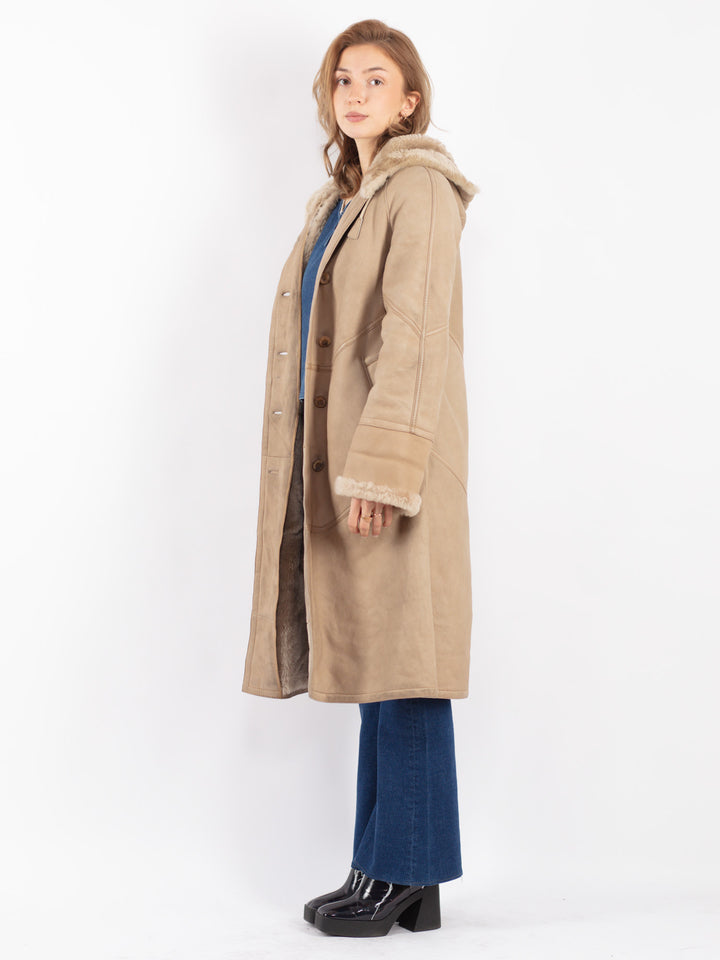 Vintage 70's Women Sheepskin Coat in Beige