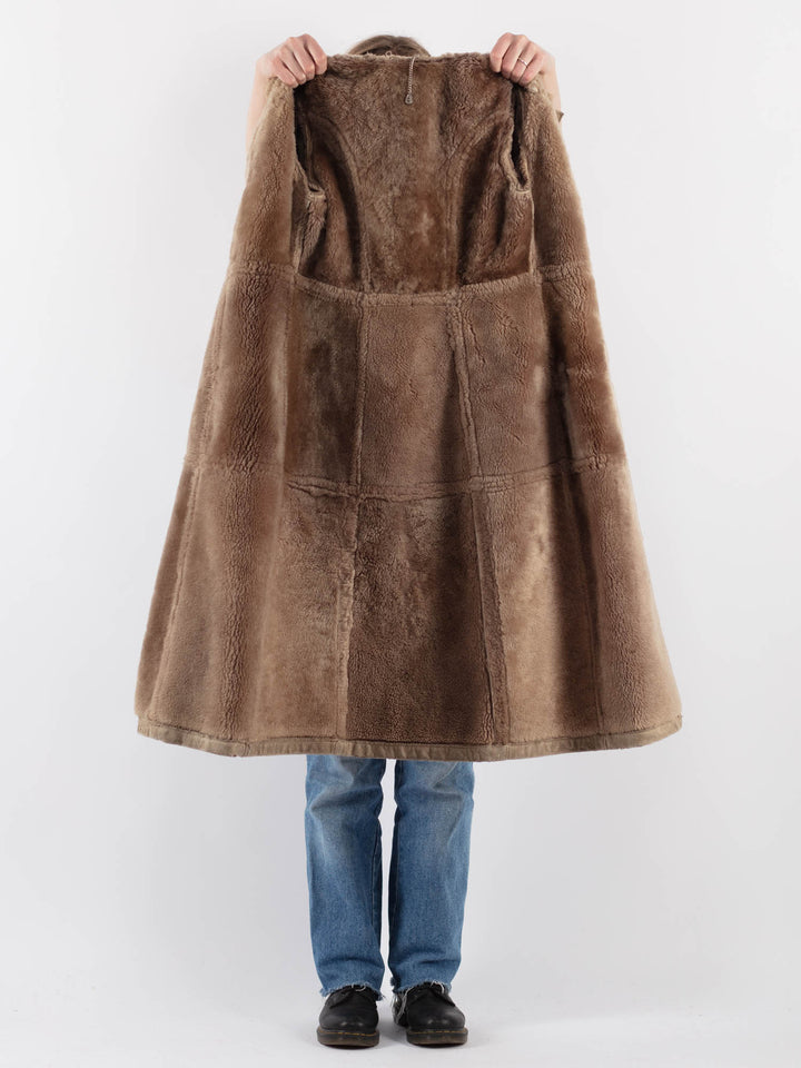 Vintage 70's Women Sheepskin Coat in BeigeV9271