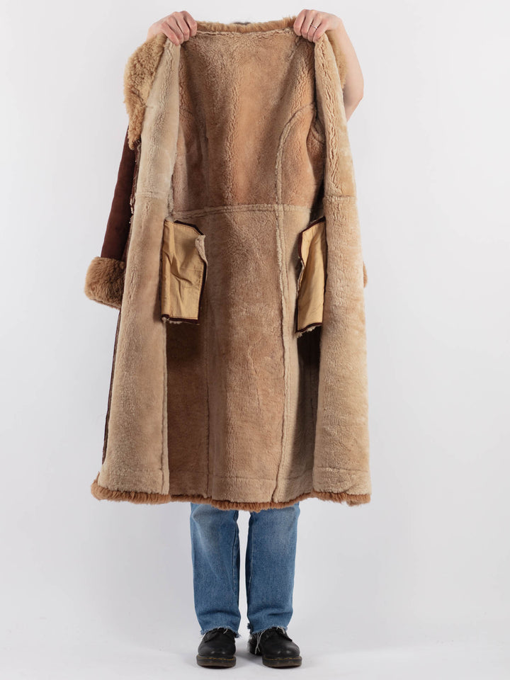 Vintage 70's Women Sheepskin Coat in BrownV9272