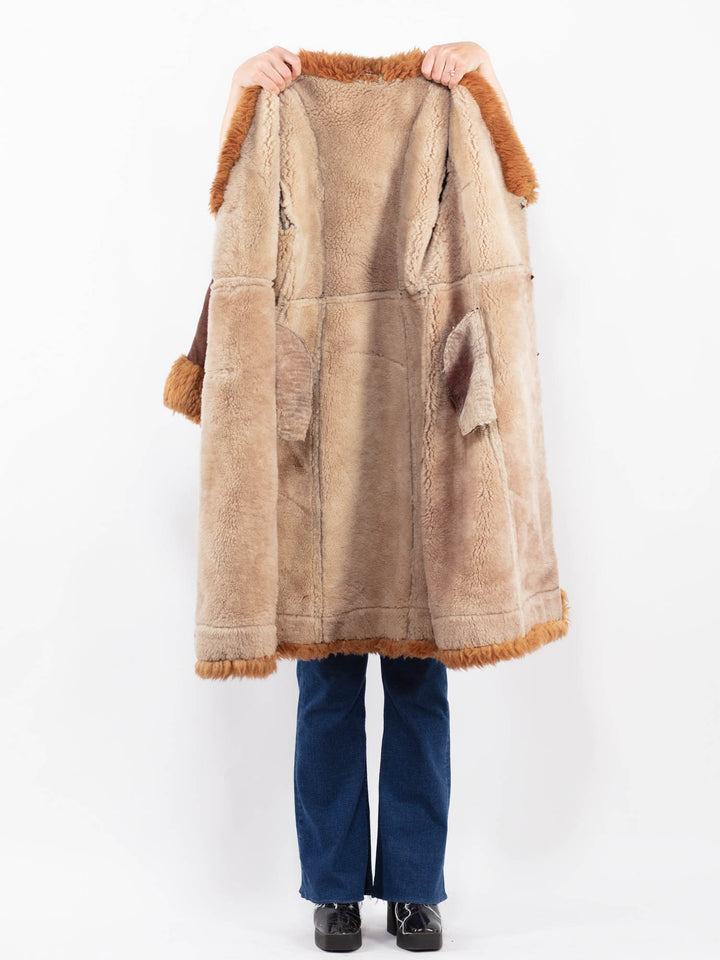 Vintage 70's Women Sheepskin Coat in BrownA0440