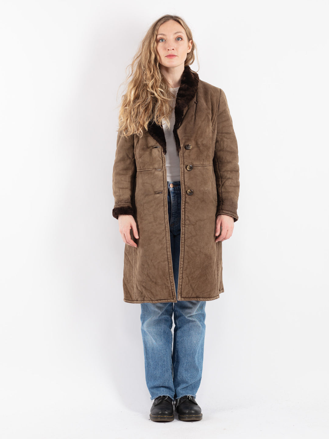 Vintage 70's Women Sheepskin Coat in Beige