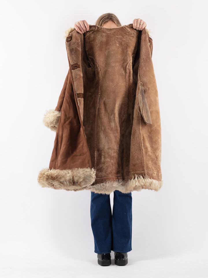 Vintage 70's Women Sheepskin Coat in Brown