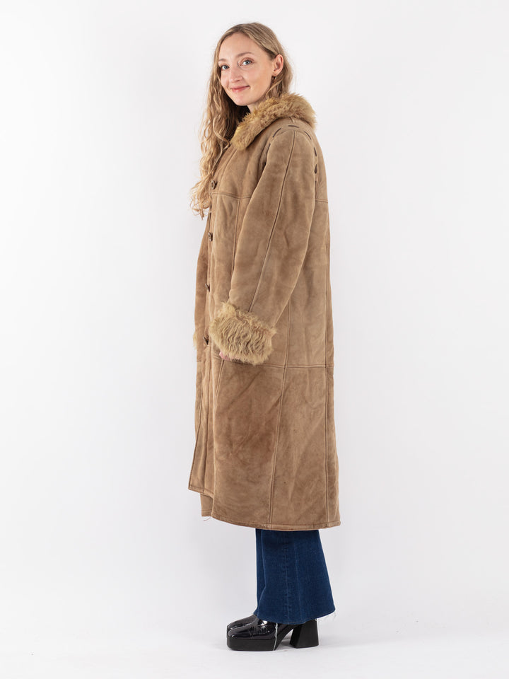 Vintage 70's Women Sheepskin Coat in Beige