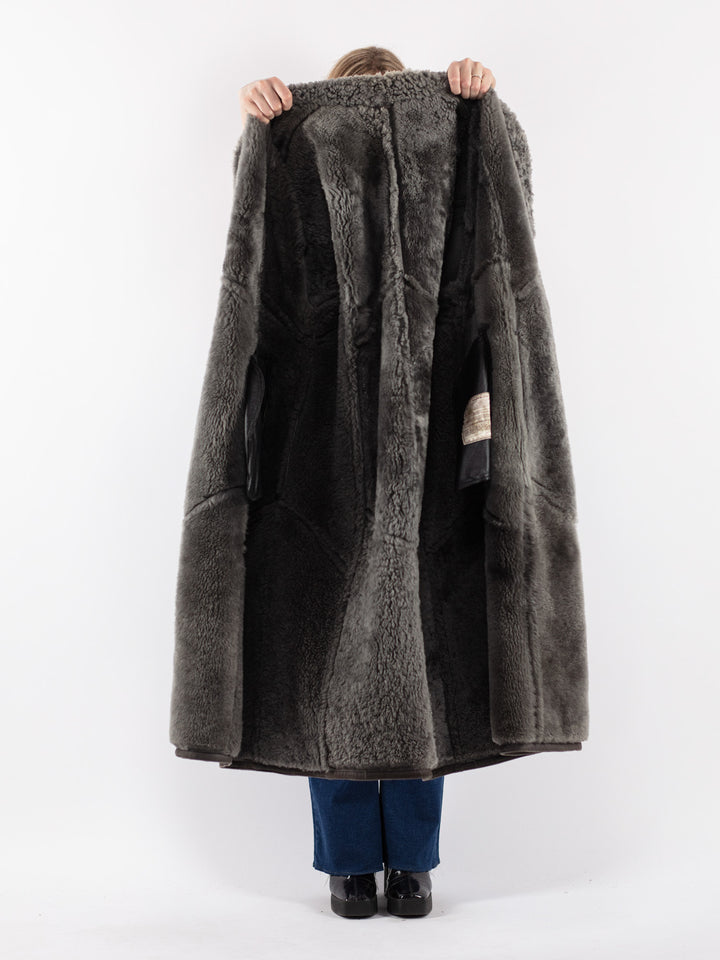 Vintage 70's Women Sheepskin Coat in Gray