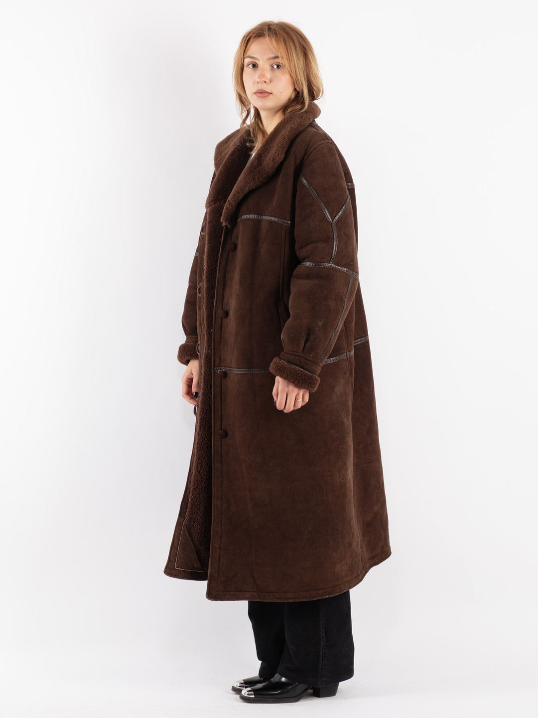 Vintage 70's Women Sheepskin Coat in Brown