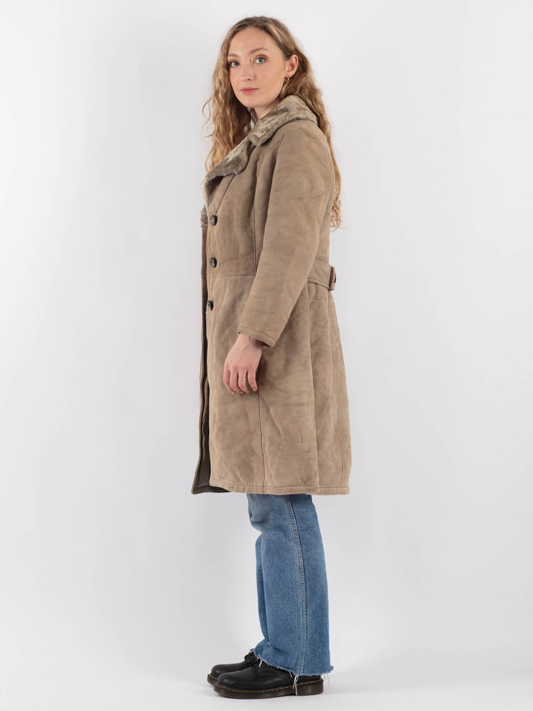Vintage 70's Women Sheepskin Coat in BeigeV9286