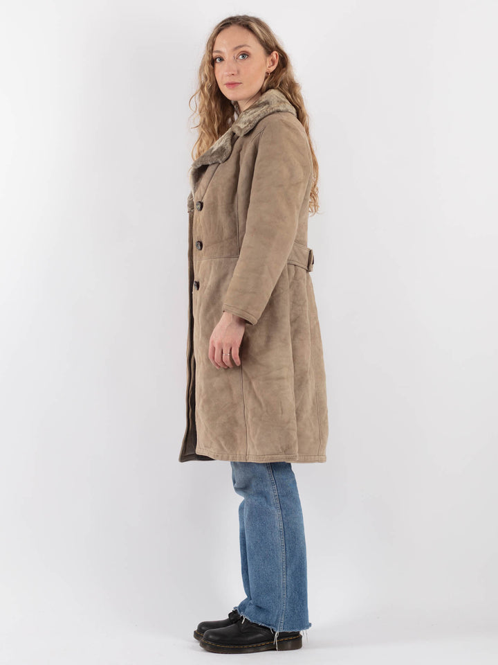 Vintage 70's Women Sheepskin Coat in BeigeV9286