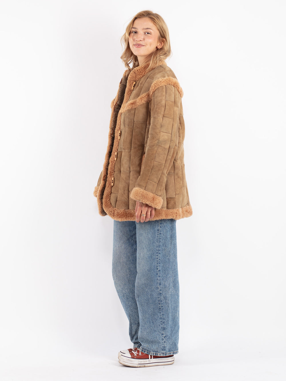 Vintage 70's Women Sheepskin Coat in Beige