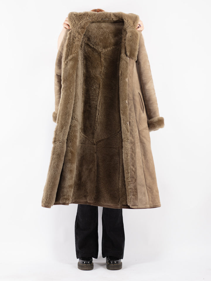 Vintage 70's Women Sheepskin Coat in Beige
