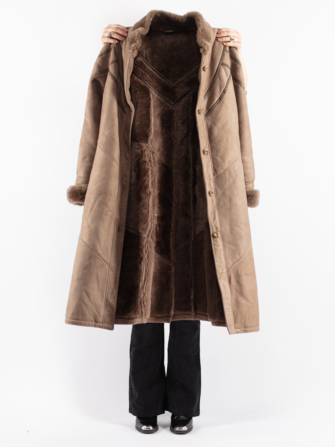 Vintage 70's Women Sheepskin Coat in Beige