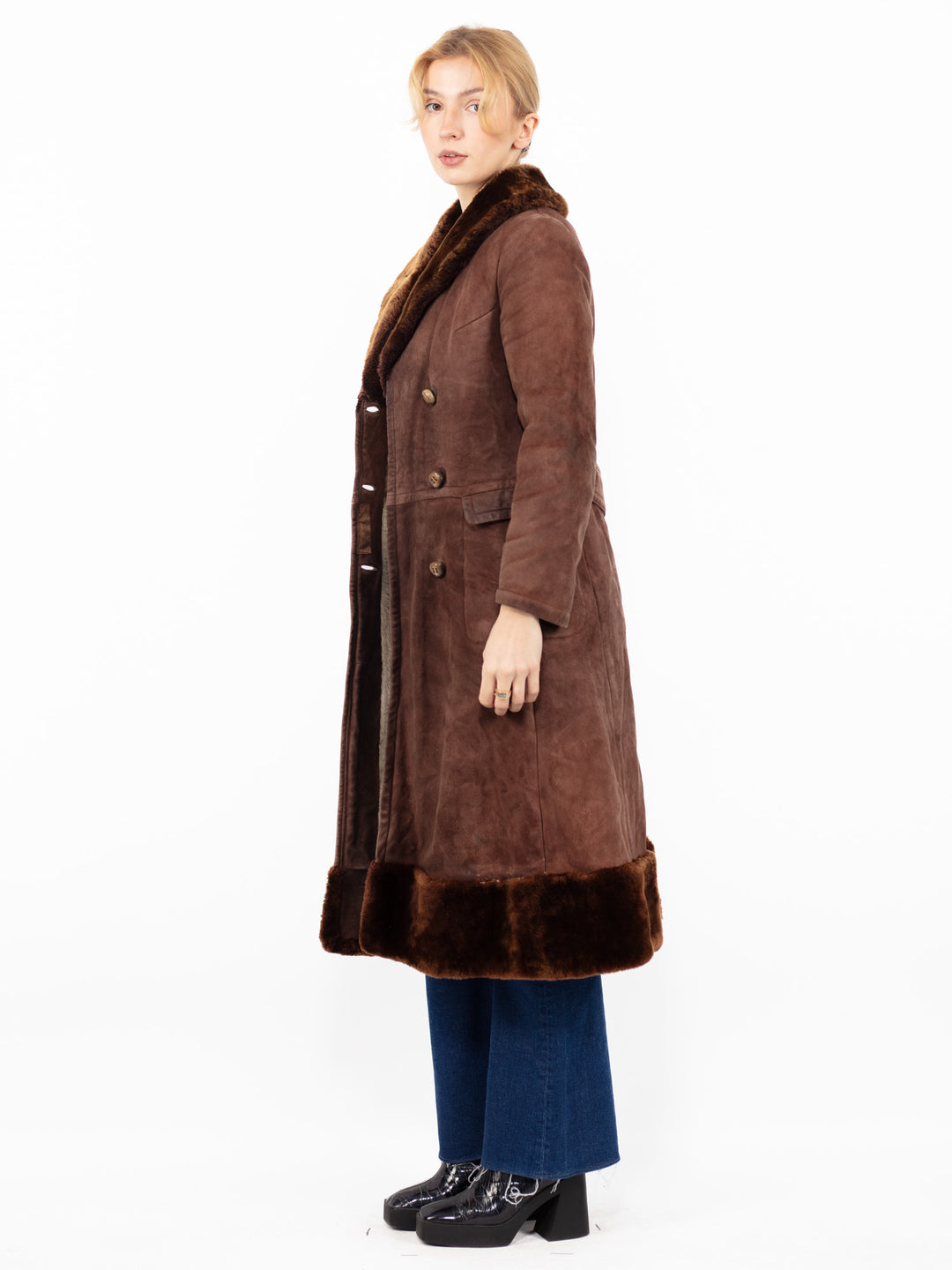 Vintage 70's Women Sheepskin Coat in BrownA0852