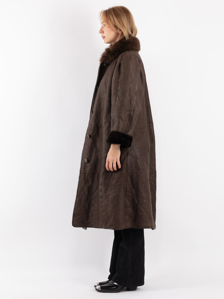 Vintage 70's Women Sheepskin Coat in Brown