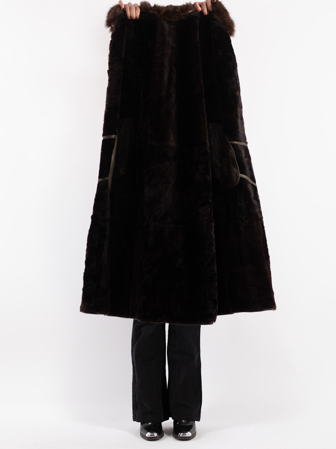 Vintage 70's Women Sheepskin Coat in Brown