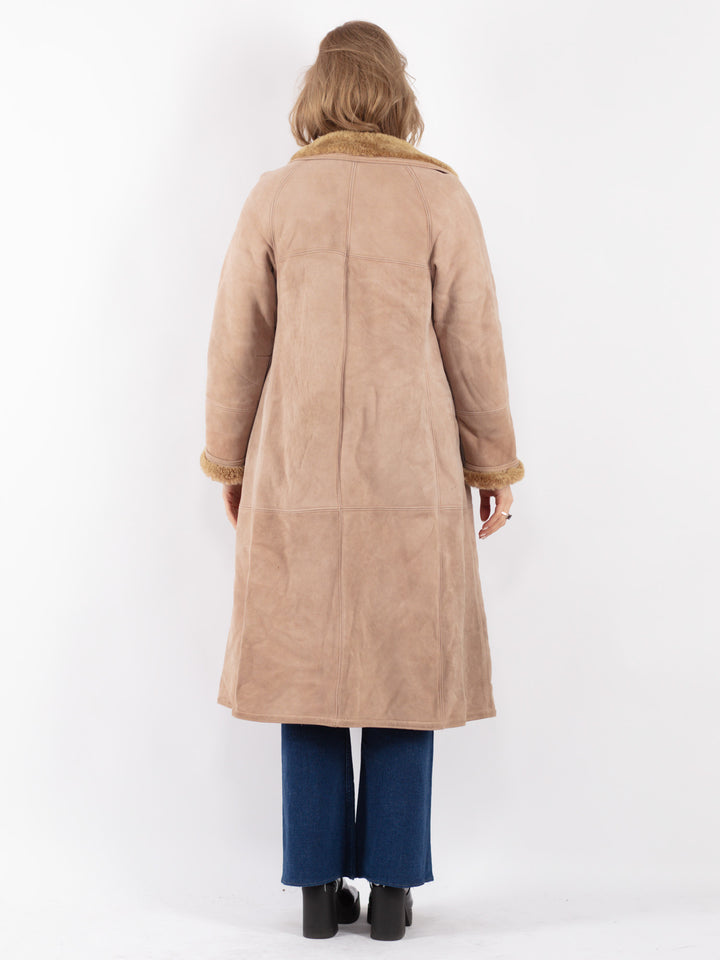 Vintage 70's Women Sheepskin Coat in Beige