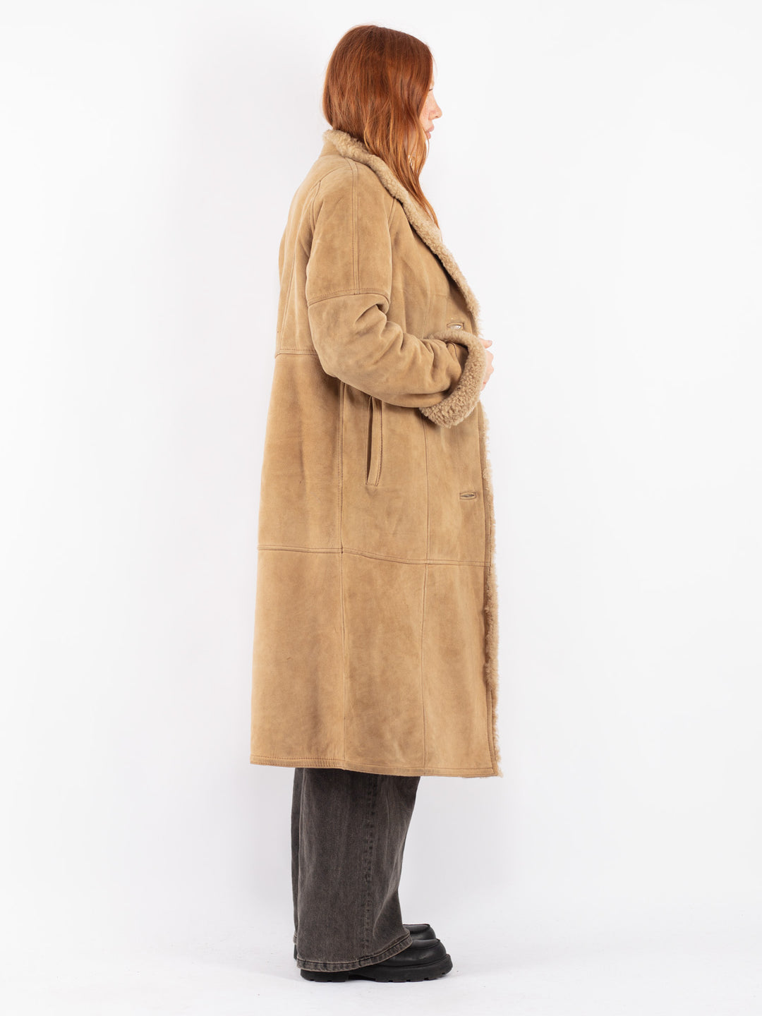 Vintage 70's Women Sheepskin Coat in Beige