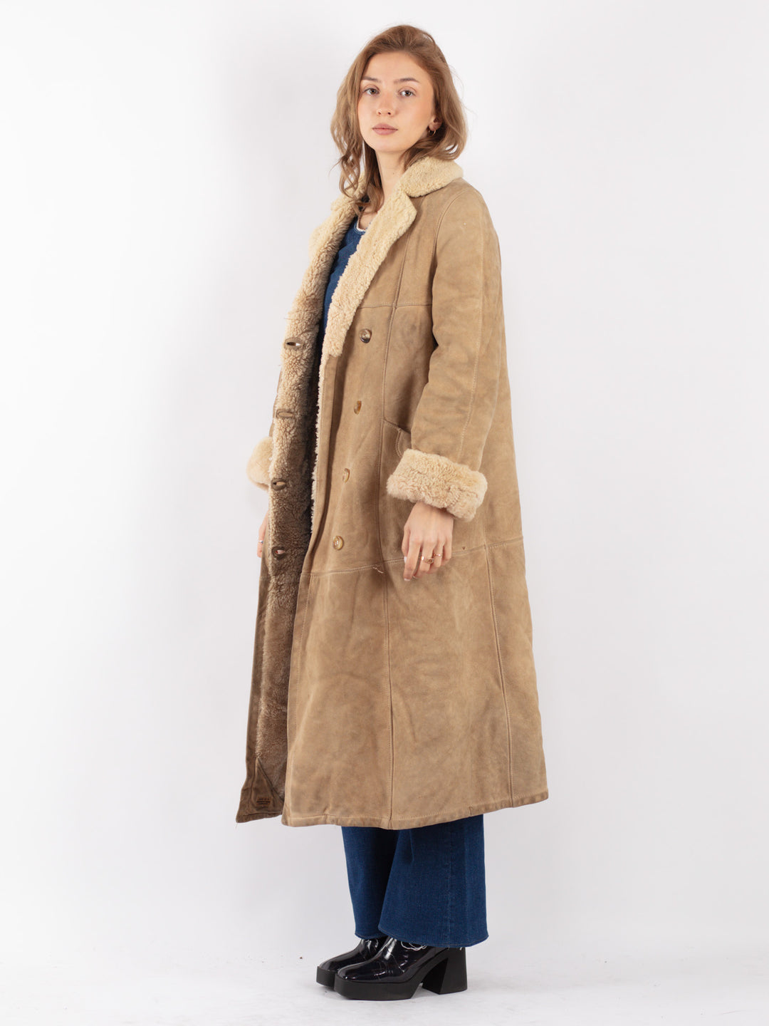 Vintage 70's Women Sheepskin Coat in Beige