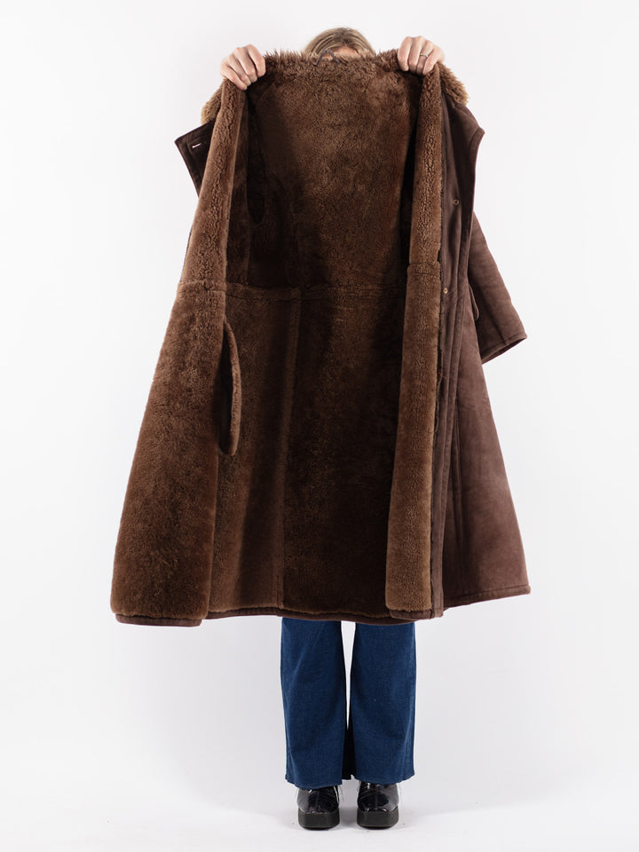 Vintage 70's Women Sheepskin Coat in Brown