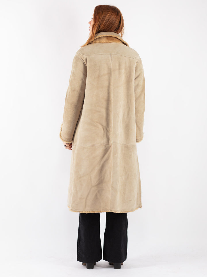 Vintage 70's Women Sheepskin Coat in Beige