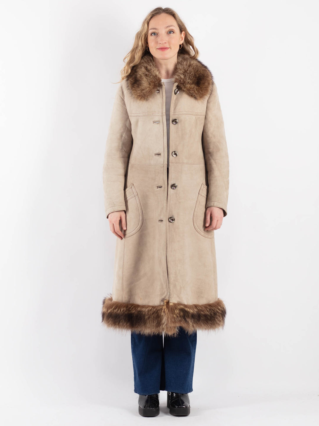 Vintage 70's Women Sheepskin Coat in BeigeV9203