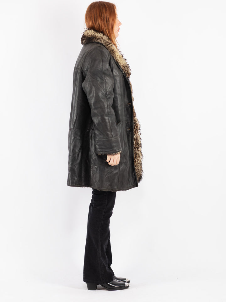 Vintage 70's Women Sheepskin Shearling in Black
