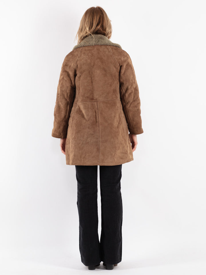Vintage 70's Women Sheepskin Coat in Brown