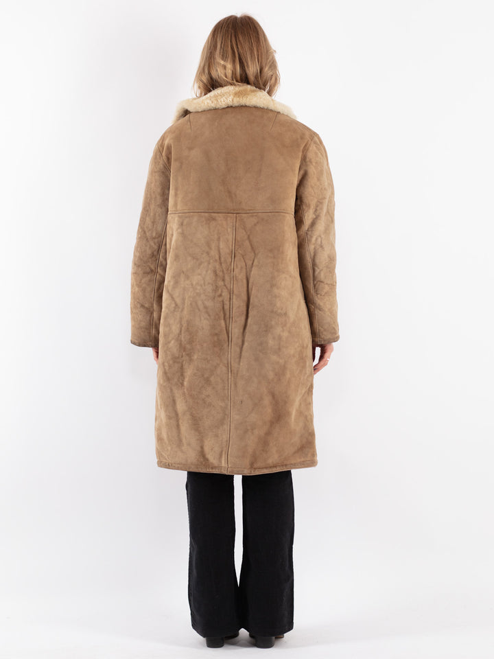 Vintage 70's Women Sheepskin Coat in Beige