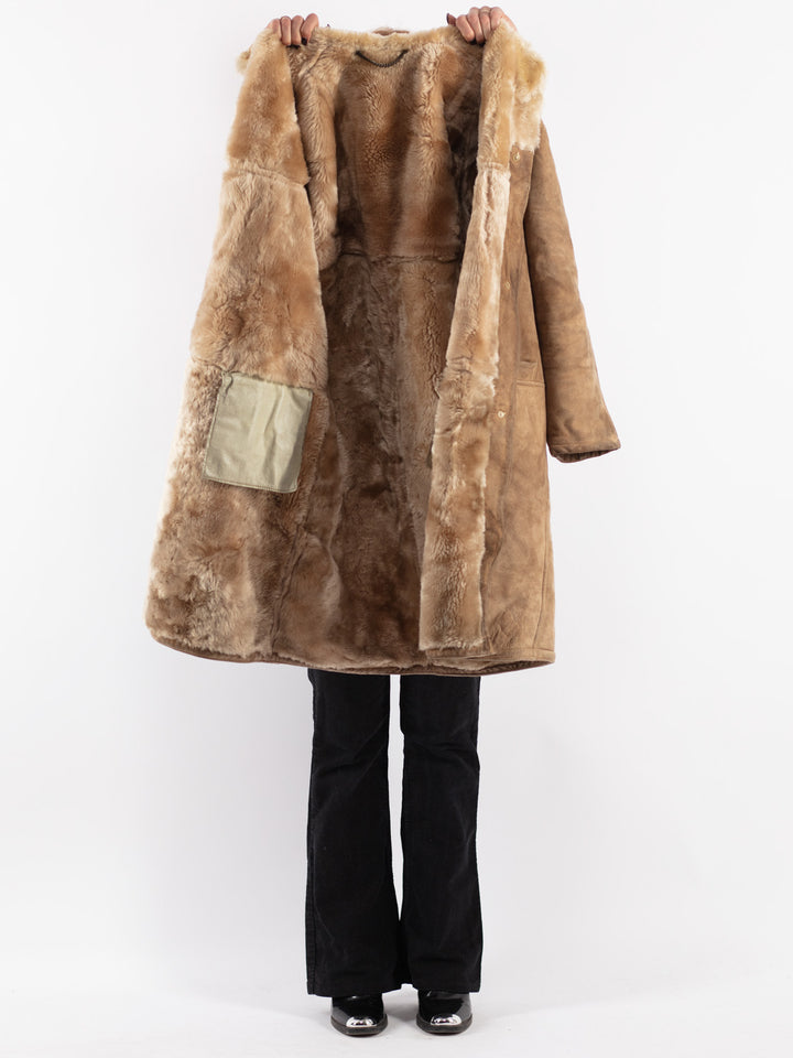 Vintage 70's Women Sheepskin Coat in Beige
