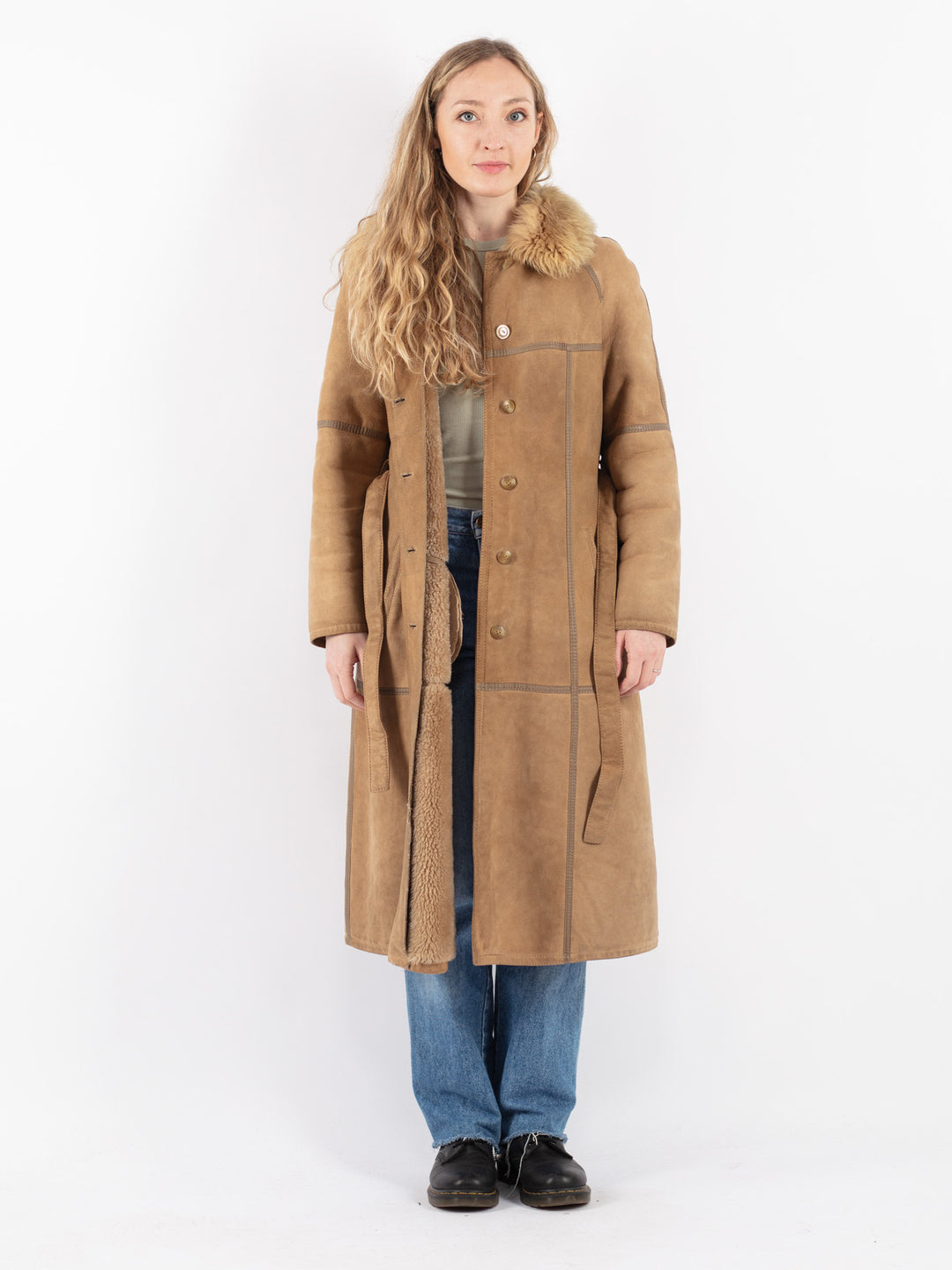 Vintage 70's Women Sheepskin Coat in Beige
