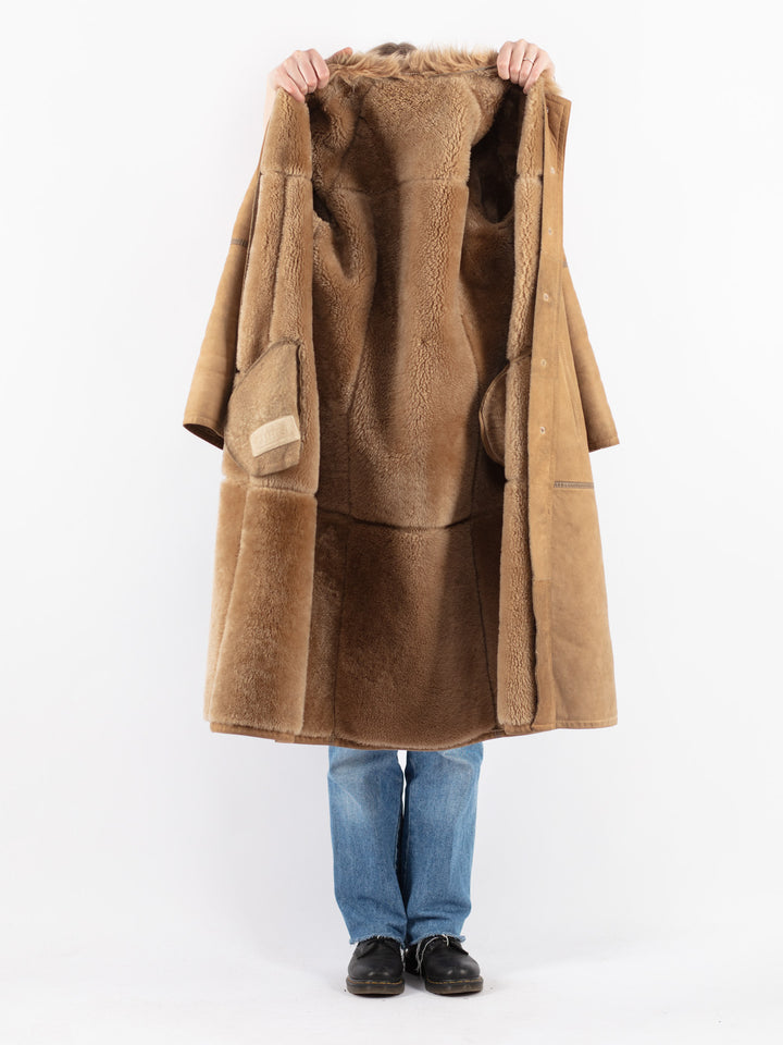 Vintage 70's Women Sheepskin Coat in Beige