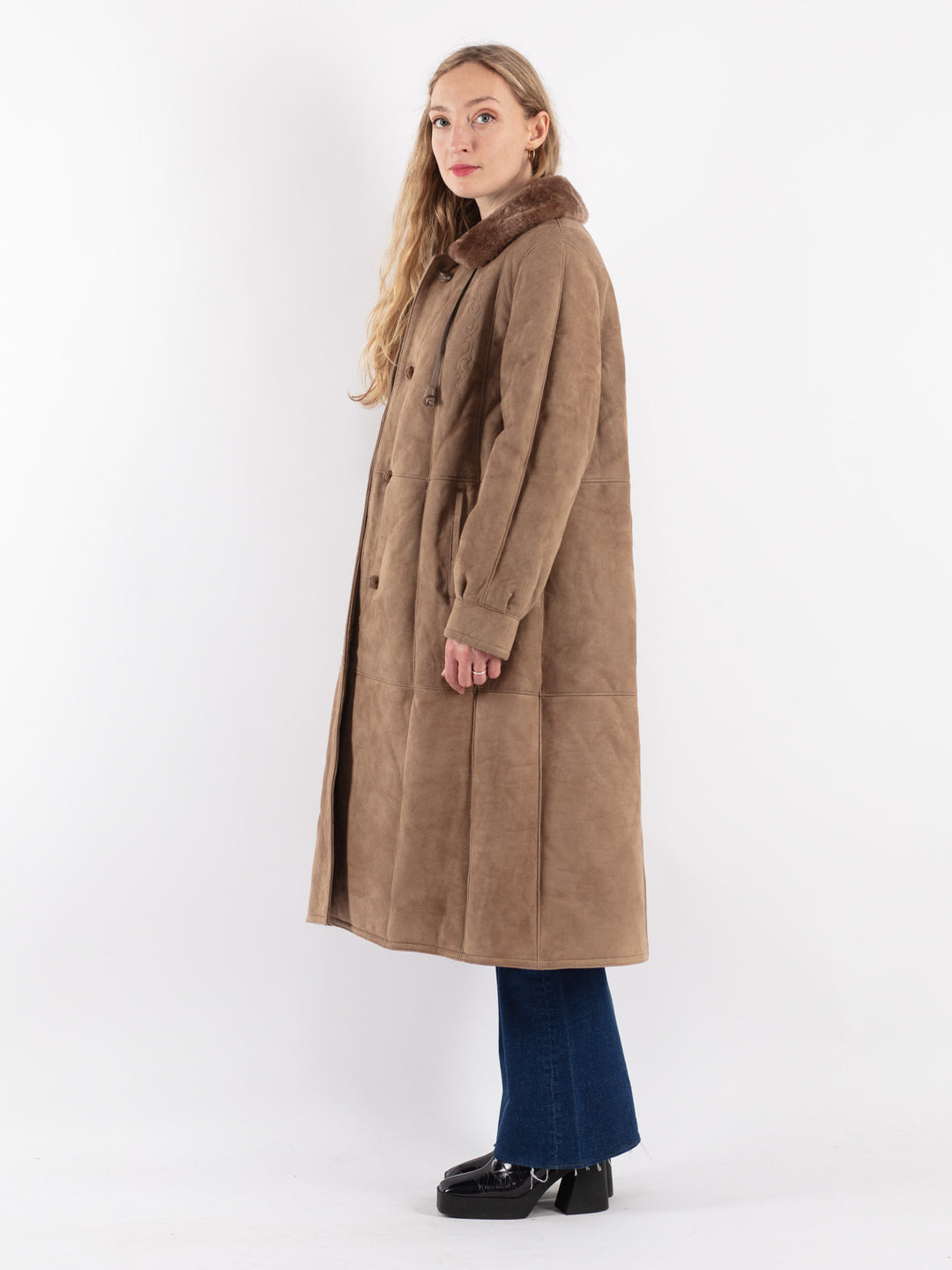 Vintage 70's Women Sheepskin Coat in Beige