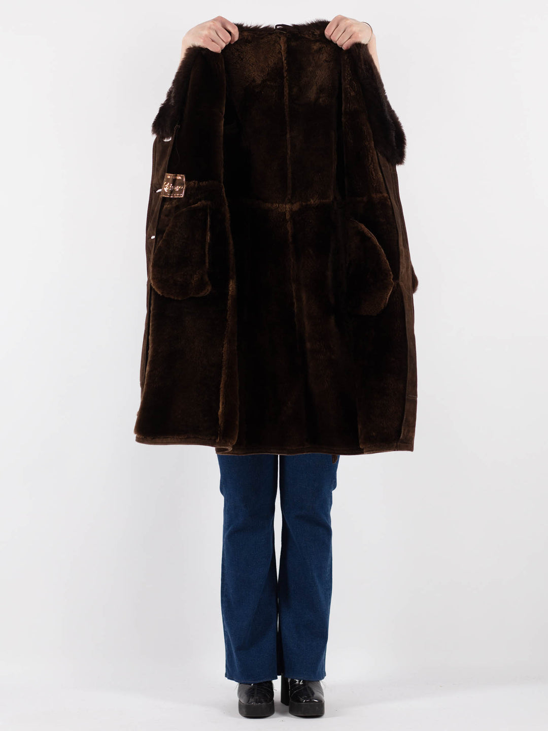 Vintage 70's Women Sheepskin Shearling Coat in BrownV9419