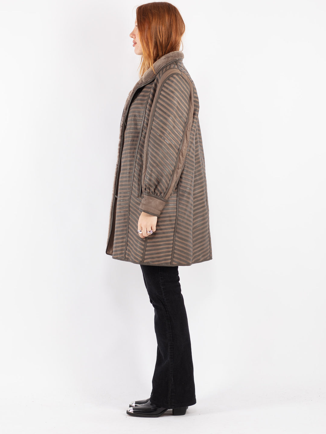Vintage 70's Women Sheepskin Coat in Beige
