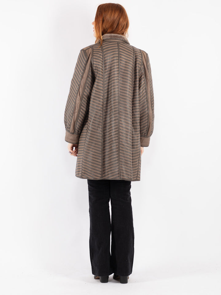 Vintage 70's Women Sheepskin Coat in Beige