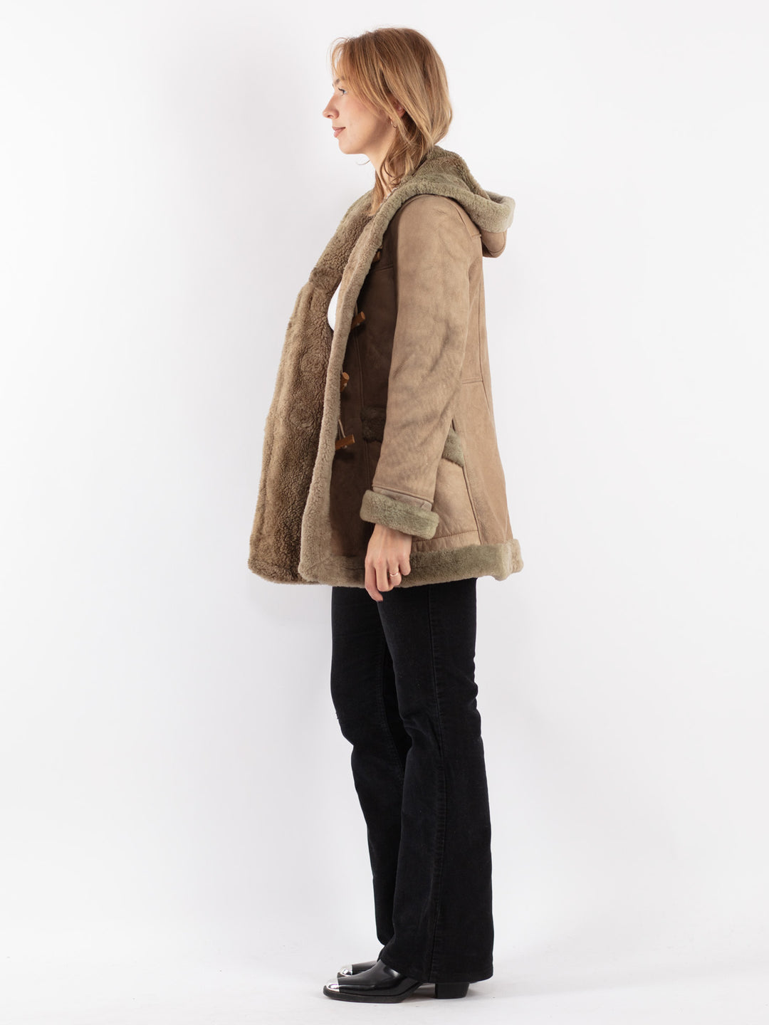 Vintage 70's Women Hooded Sheepskin Coat in Beige