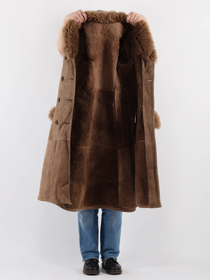 Vintage 70's Women Sheepskin Coat in BeigeV9304