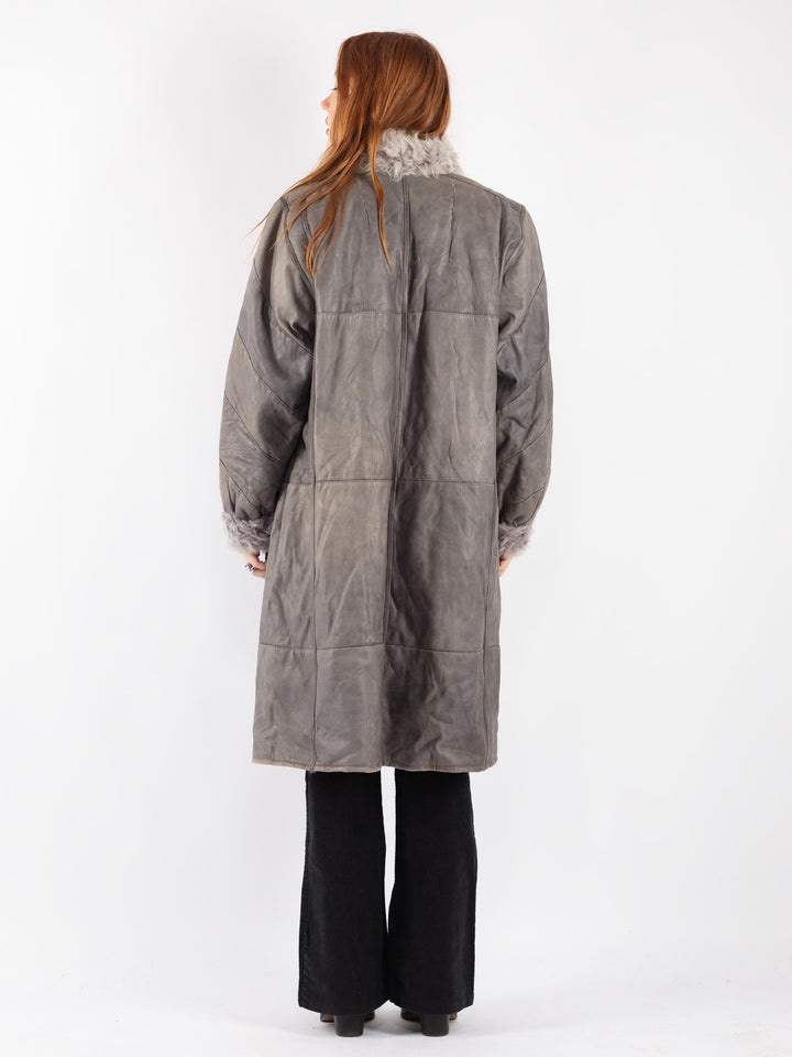 Vintage 70's Women Sheepskin Coat in Gray