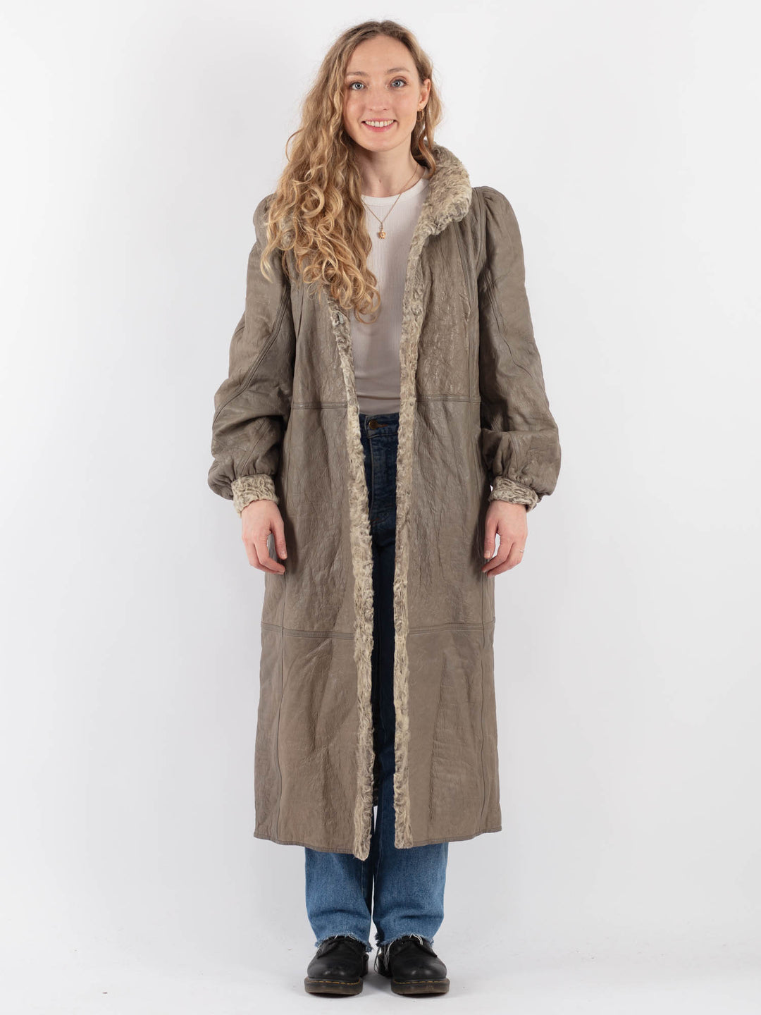 Vintage 70's Women Sheepskin Coat in Gray