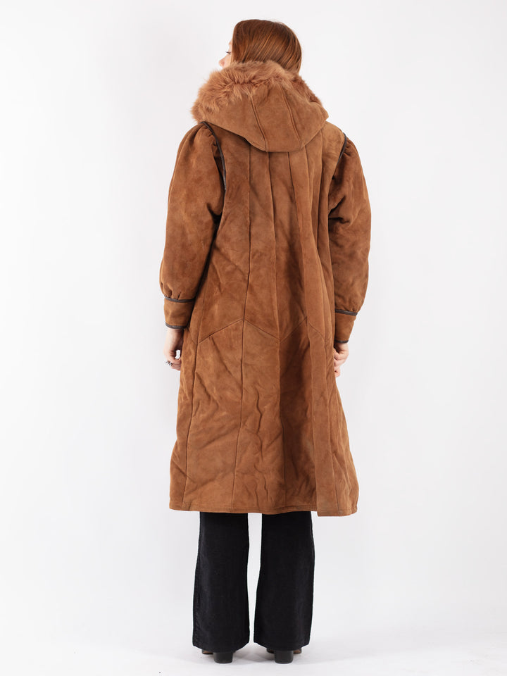 Vintage 70's Women Sheepskin Coat in Brown